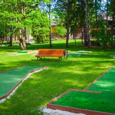 «Солнечный Park Hotel & Spa» отель - Мини-гольф