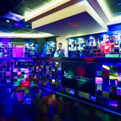 СПА отель "LES art resort" - Бар в ночном клубе