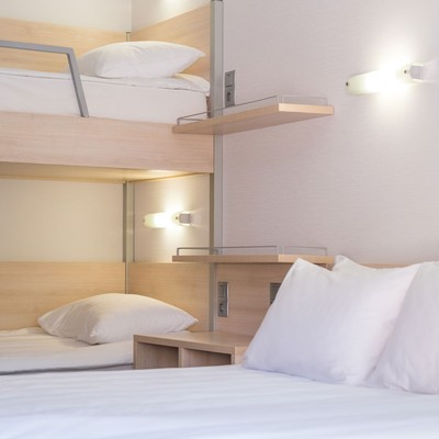 «Green park Yalta-Intourist»/«Грин Парк Ялта-Интурист» отель - Стандарт улучшенный с одной двуспальной кроватью и одной двухъярусной