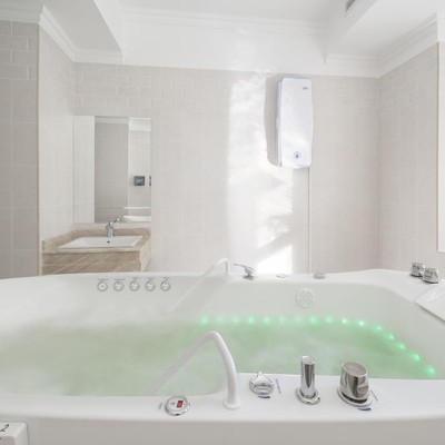 Amra Park Hotel & Spa - Лечебные ванны