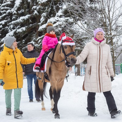 «Тропикана Парк» загородный комплекс - Катание на лошадях