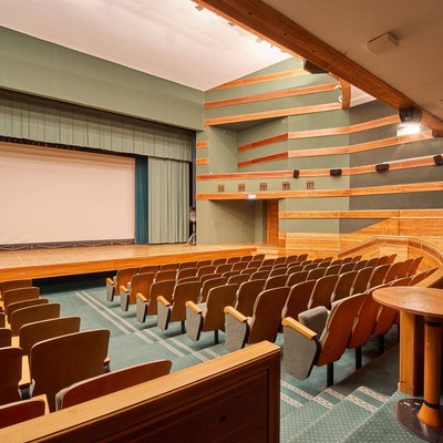 Пансионат с лечением "Заря" - Кинозал