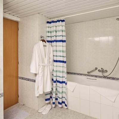 Пансионат с лечением "Заря" - 2х-комнатный полулюкс улучшенный 8 этаж