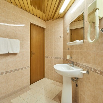 Пансионат с лечением "Заря" - 2-комнатный стандартный  1-2 этаж