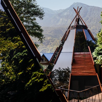 Глэмпинг Pine River 3* - Нео-Типи с видом на горы