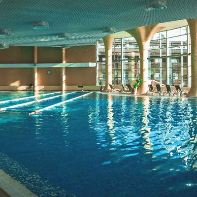 Загородный отель "Чайка" - Бассейн с панорамным видом