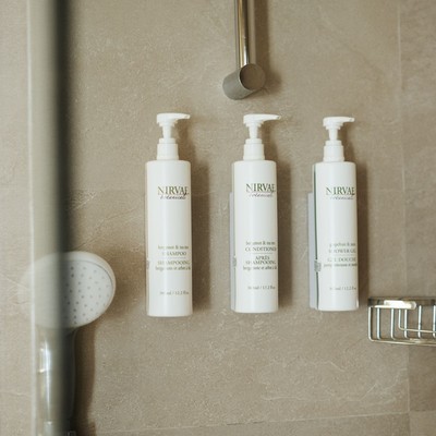 Кортъярд Марриотт Сочи Красная Поляна - Представительский люкс с джакузи и террасой