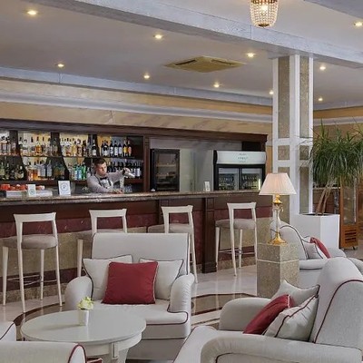 ALEAN FAMILY RESORT & SPA DOVILLE - Лобби-бар