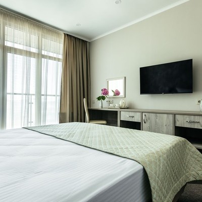 Amra Park Hotel & Spa - Апартаменты 2-местный 3-комнатный (с балконом, боковой вид на море)