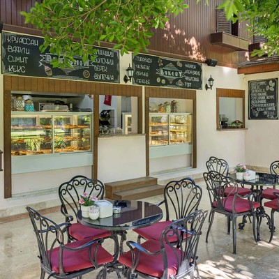Dobedan World Palace (Ex. Brand Alva Donna World Palace) - Benjamin Bakery