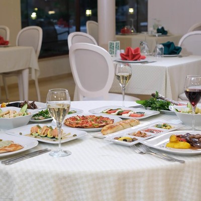 Dobedan World Palace (Ex. Brand Alva Donna World Palace) - Vivaldi Restaurant