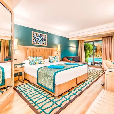 Megasaray Club Belek - Deluxe Swim Up Suite