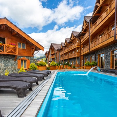 Отель Arkhyz Royal Resort & SPA - Панорамный подогреваемый бассейн